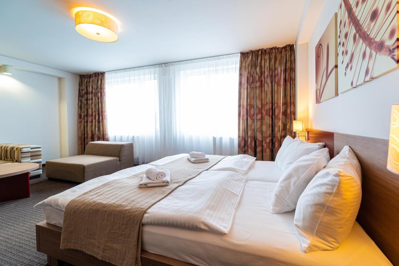 Hotel Ali Baba Humenné Eksteriør billede