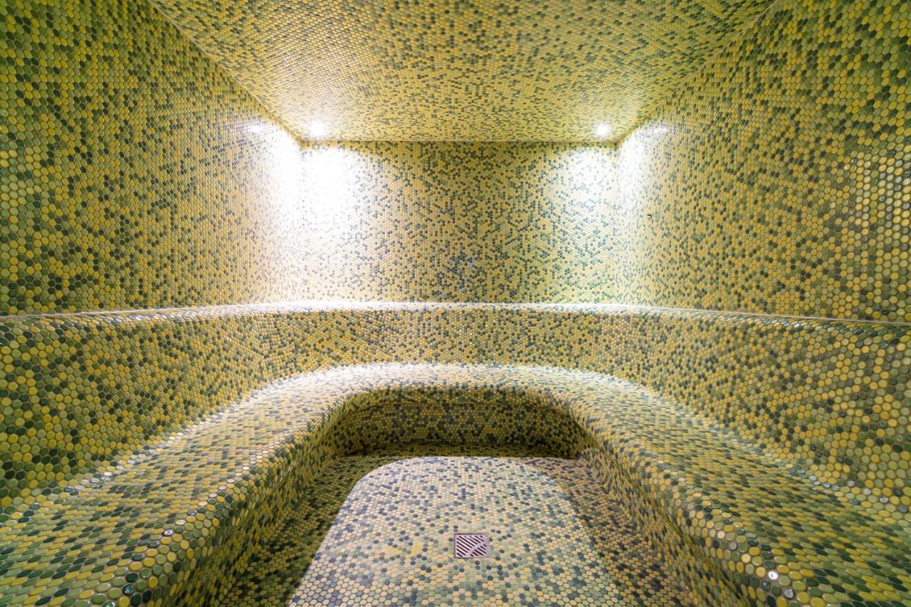 Hotel Ali Baba Humenné Eksteriør billede